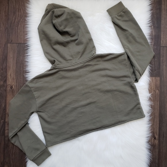 ππ Forever 21 Olive Green Boxy Crop Hoodie - Picture 7 of 7